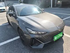 2023 Changan UNI-V 1.5T Premium — фото 4