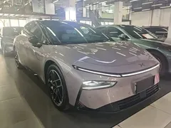2024 Xpeng P7+ Ultra Long Range Max — фото 4