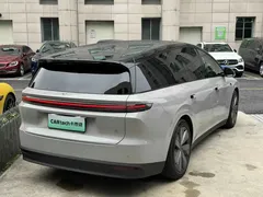 2025 Li Auto i8 Standard — фото 3