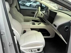 2025 Li Auto i8 Standard — фото 11