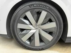 2025 Li Auto i8 Standard — фото 15