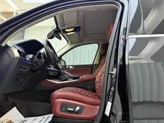 2022 BMW X5 30Li Premium M Sport Package, чёрный — фото 4