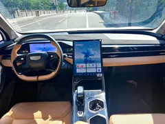 2023 Geely Atlas L 1.5TD DCT Premium, белый — фото 11