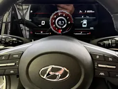 2022 Hyundai Elantra 1.5L CVT LUX Premium, белый — фото 9