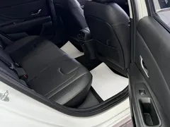 2022 Hyundai Elantra 1.5L CVT LUX Premium, белый — фото 13