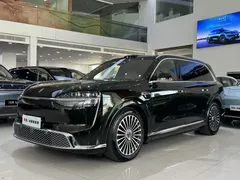 2026 Aito M9 EREV Ultra 6-seat, зелёный — фото 1