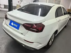 2021 Geely Emgrand UP 1.5L MT Comfort, белый — фото 3