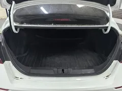 2021 Geely Emgrand UP 1.5L MT Comfort, белый — фото 4