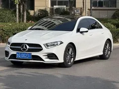 2022 Mercedes-Benz A-Class A 180 L Sport Sedan, белый — фото 1
