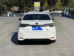2021 Toyota Corolla TNGA 1.5L CVT GR Sport, белый — фото 3