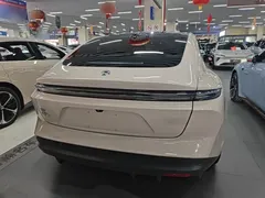 2022 Nio ET5 75kWh, чёрный — фото 6