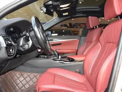 2022 BMW 5 Series 535Le PHEV Pioneer M Sport Package, белый — фото 5
