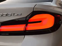 2022 BMW 5 Series 535Le PHEV Pioneer M Sport Package, белый — фото 20