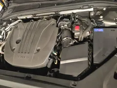 2021 Volvo V90 Cross Country B5 AWD — фото 10