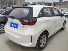 2021 Honda Fit 1.5L CVT, белый — фото 3