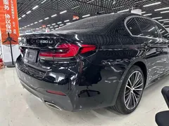 2023 BMW 5 Series 530Li Leading M Sport Package, чёрный — фото 7