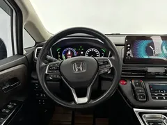 2022 Honda Odyssey 2.0L e:HEV, белый — фото 17