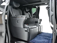 2021 Toyota Vellfire 2.5L Hybrid HV Ultimate, чёрный — фото 23