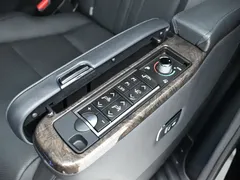 2021 Toyota Vellfire 2.5L Hybrid HV Ultimate, чёрный — фото 25