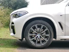 2022 BMW X5 30Li Premium M Sport Package, белый — фото 9