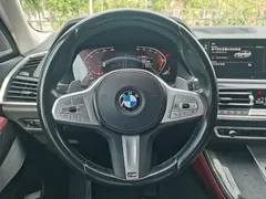 2022 BMW X5 30Li Premium M Sport Package, белый — фото 13