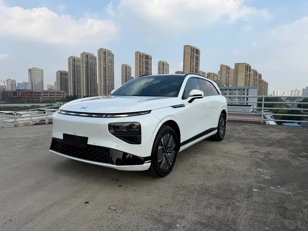 2022 Xpeng G9 570 Pro