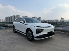 2022 Xpeng G9 570 Pro, белый — фото 3