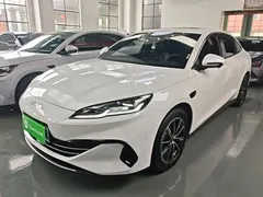 2025 BYD Seal 06 DM-i PHEV 120KM Smart Driving Premium, белый — фото 1
