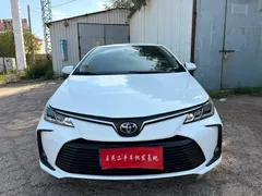 2022 Toyota Corolla 1.8L Hybrid E-CVT, белый — фото 2