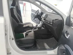 2021 Kia Yipao 1.4L AT, белый — фото 8