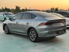 2024 BYD Qin PLUS Honor DM-i PHEV 55km Leading — фото 7