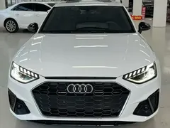 2020 Audi A4L 40 TFSI Luxury Dynamic, белый — фото 1