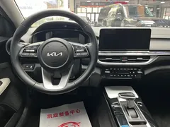 2023 Kia Cerato 1.5L CVT Luxury, белый — фото 10