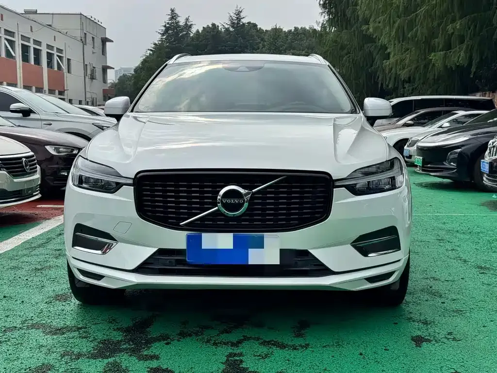2021 Volvo XC60 T4 Luxury