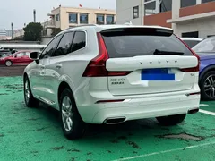 2021 Volvo XC60 T4 Luxury, белый — фото 7