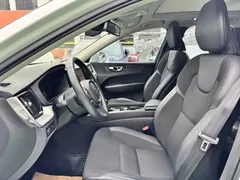 2021 Volvo XC60 T4 Luxury, белый — фото 9