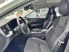 2021 Volvo XC60 T4 Luxury, белый — фото 10