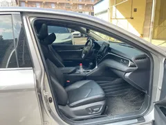 2023 Toyota Camry 2.5G Luxury — фото 10