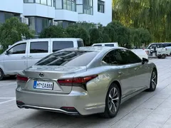2021 Lexus LS 500h Excellence — фото 6