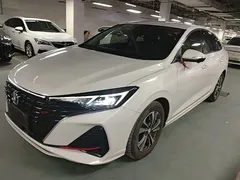 2022 Changan Eado PLUS 1.4T GDI DCT Premium, белый — фото 1