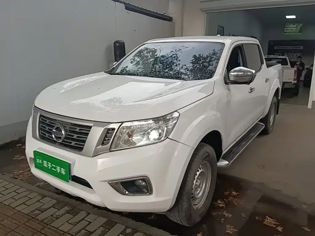 2023 Nissan Navara 2.5L AT 4WD Premium