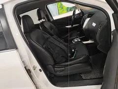 2023 Nissan Navara 2.5L AT 4WD Premium, белый — фото 25
