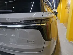 2024 Hongqi HS7 2.0T PHEV 4WD 6 — фото 8
