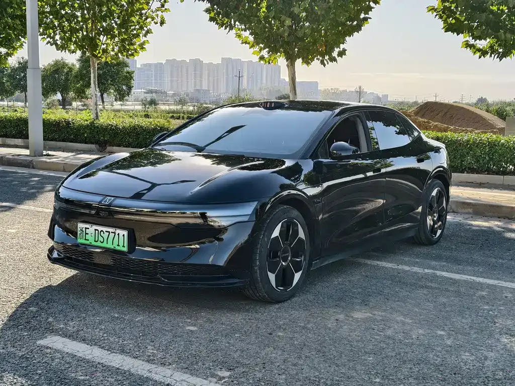 2024 Zeekr 007 RWD 75kWh Smart Driving