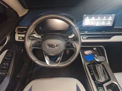 2022 Geely Emgrand 4th Gen 1.5L CVT Premium, белый — фото 6