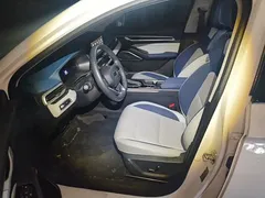 2022 Geely Emgrand 4th Gen 1.5L CVT Premium, белый — фото 11