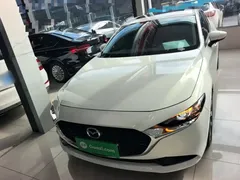 2020 Mazda 3 2.0L AT, белый — фото 3
