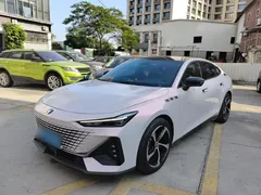 2022 Changan UNI-V 1.5T Premium, чёрный — фото 2
