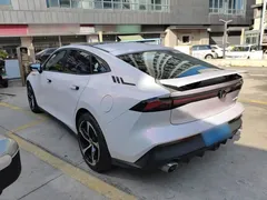 2022 Changan UNI-V 1.5T Premium, чёрный — фото 5