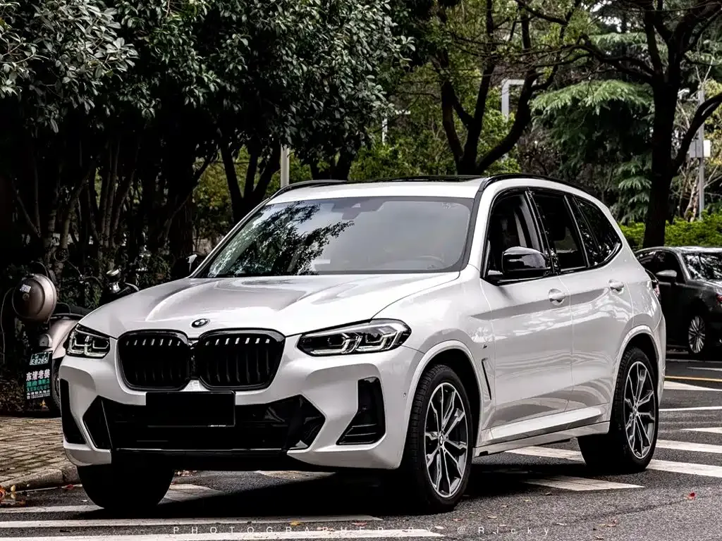 2023 BMW X3 Leading M Night Package